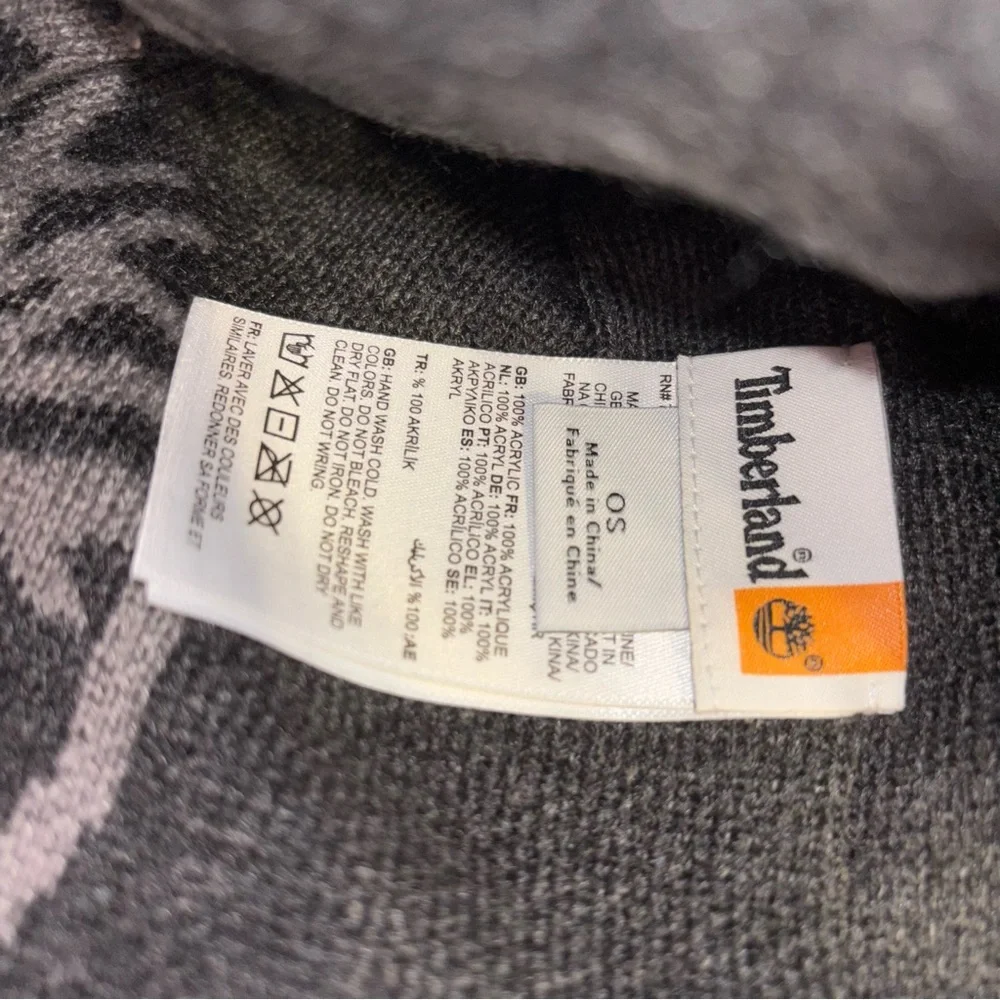 Timberland Men’s Scarf and Beanie Hat Set Gray with Black Name and Logo Print